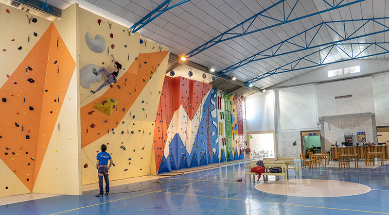 climbing gym, climbing center, rock climbing wall, indoor climbing wall, outdoor climbing wall, build a climbing wall, adventure park, ropes course, entertainment center