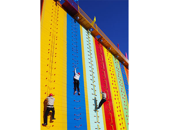 climbing wall，ropes course, amusement park