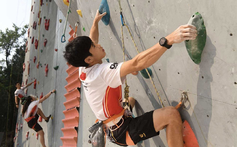 rock climbing, climbing wall, climbing holds, climbing exercise, sport climbing, climbing wall fitness