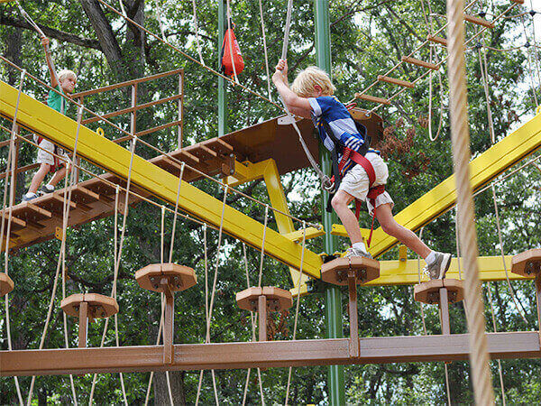 ropes course，climbing wall， adventure park