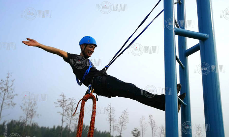 leadership training, high ropes, low ropes, team building equipment