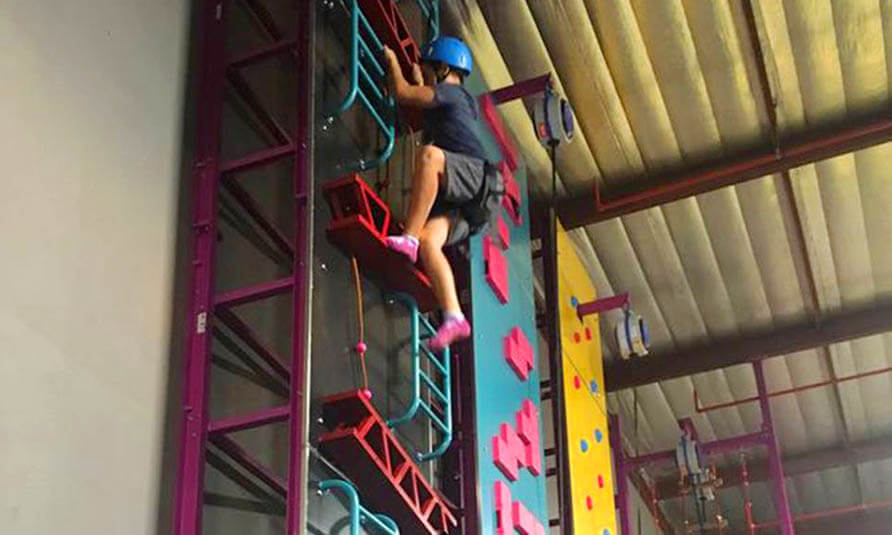 South Africa Indoor Climbing Wall, kids climbing wall, trampoline park climbing wall