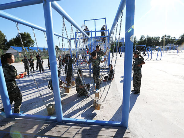 Obstacle Course, playground， ropes course