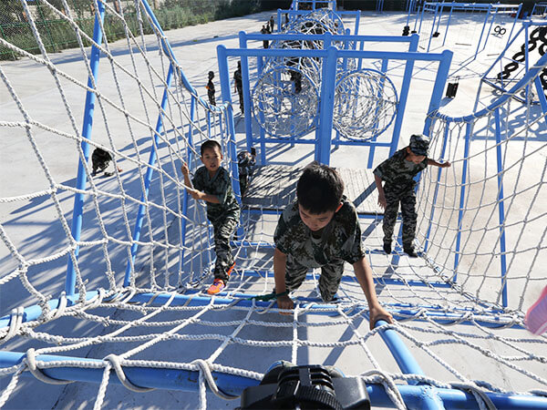 Obstacle Course, playground， ropes course