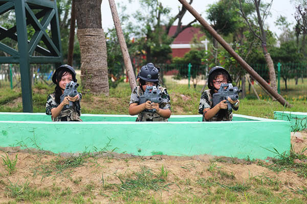 summer camp equipment, obstacle course