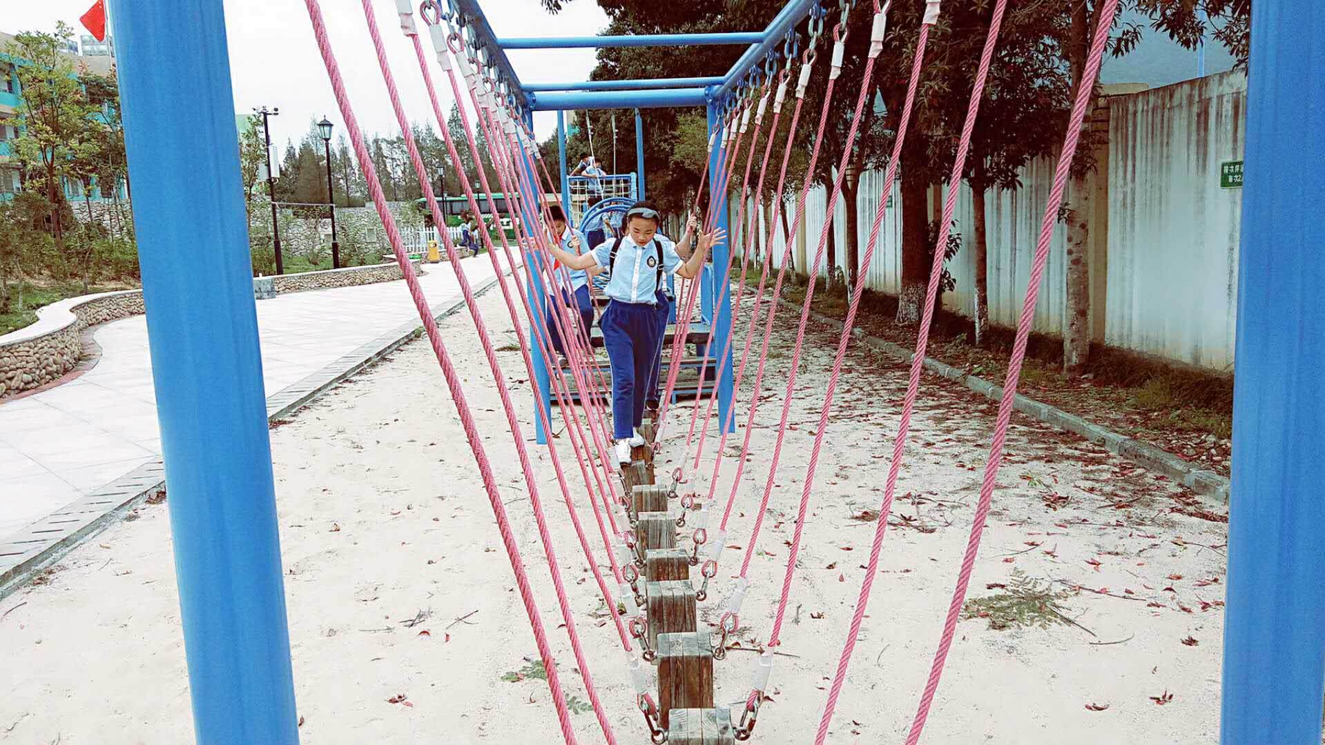 low ropes course, ropes obstacle course, obstacle course