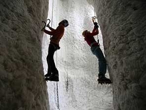 climbing wall, outdoor climbing wall, fun climbing wall