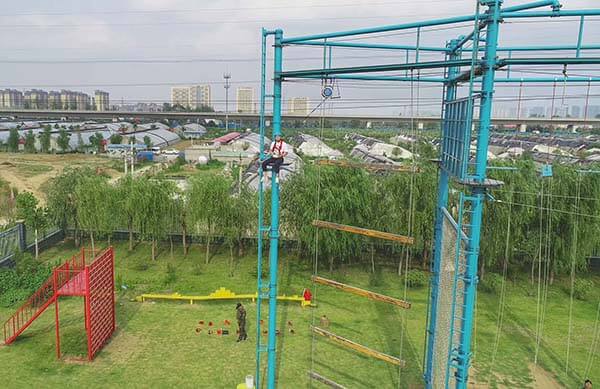 adventure park , team building equipment, obstacle course