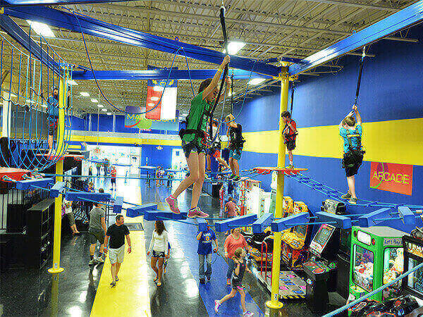 ropes course，climbing wall， adventure park