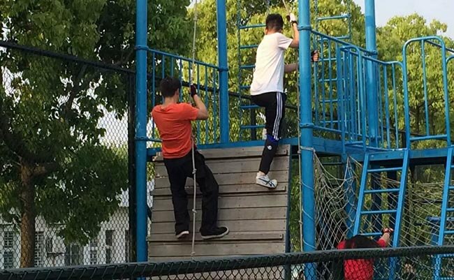 obstacle course, obstacle course equipment