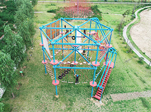 ropes course， outward bound equipment， climbing wall