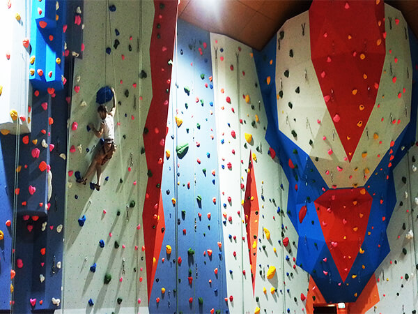 climbing wall, playground，amusement park