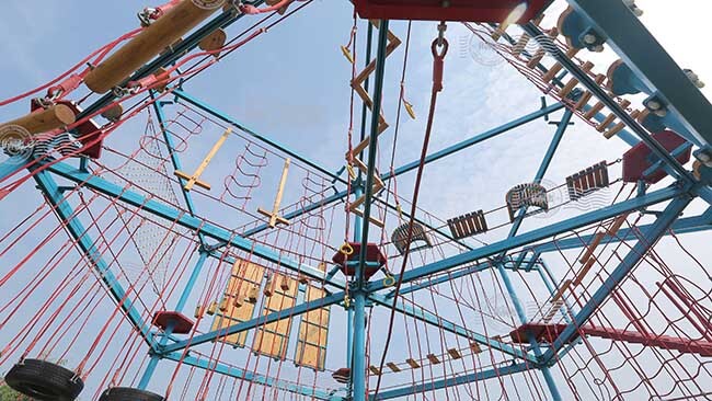 adventure park, outdoor adventure playground, obstacle course